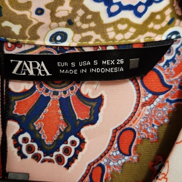 Zara multicolor print v-neck button down long sleeve blouse. Sz S oversized - Picture 2 of 9